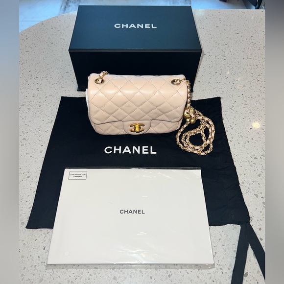 Chanel Light Pink/Cream Mini Flap Bag - Picture 2 of 9